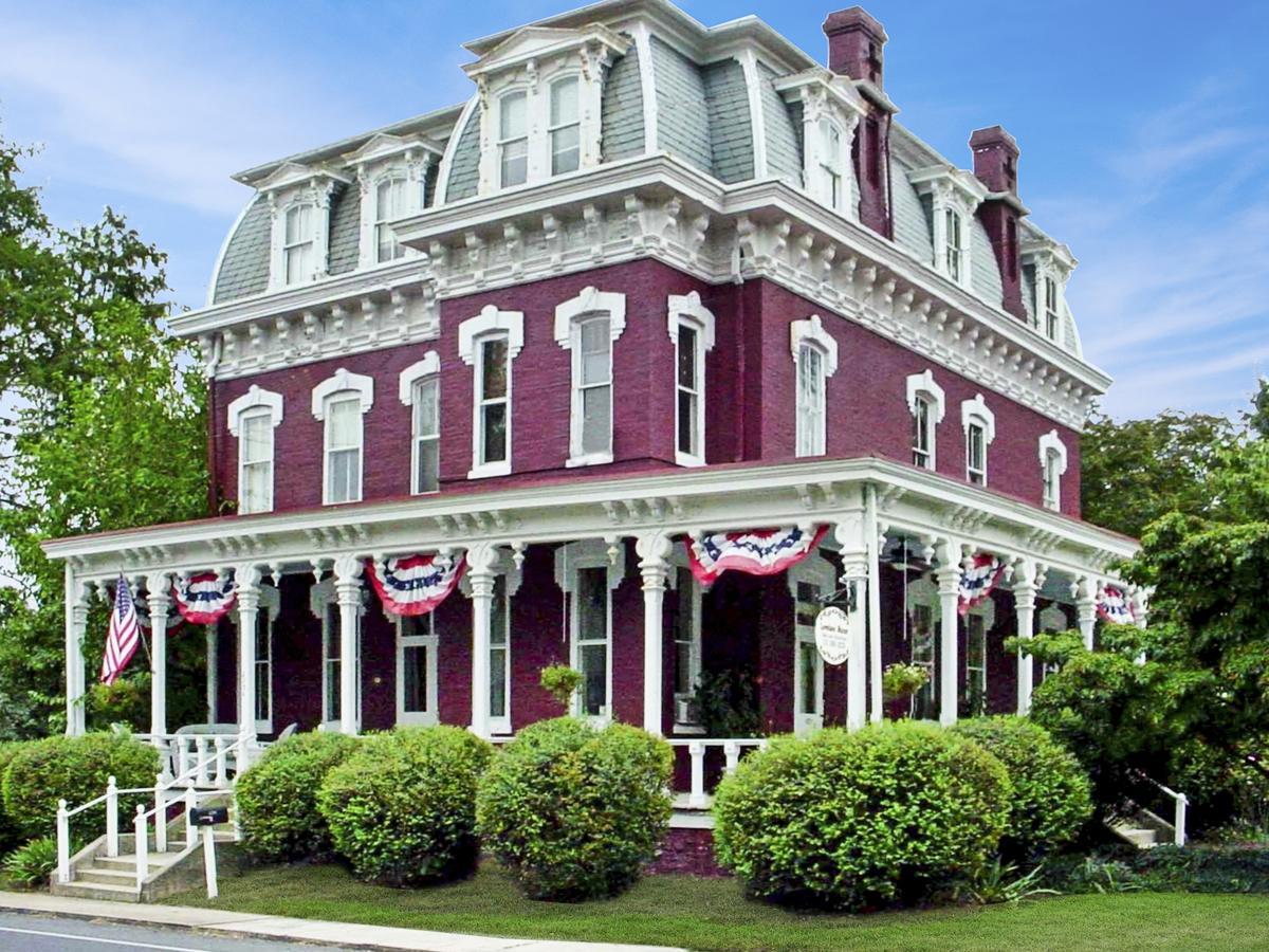 Lovelace Manor Bed And Breakfast แลงคาสเตอร์ ภายนอก รูปภาพ