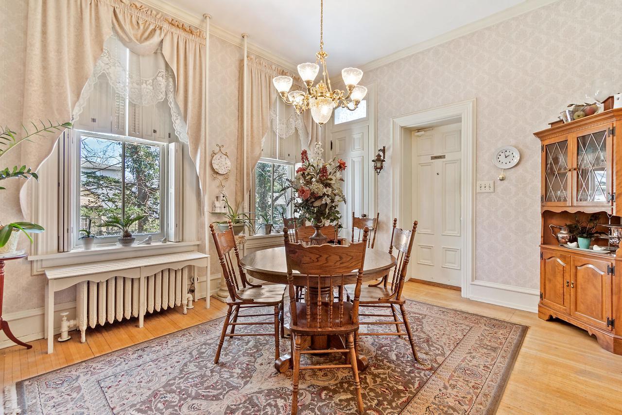 Lovelace Manor Bed And Breakfast แลงคาสเตอร์ ภายนอก รูปภาพ